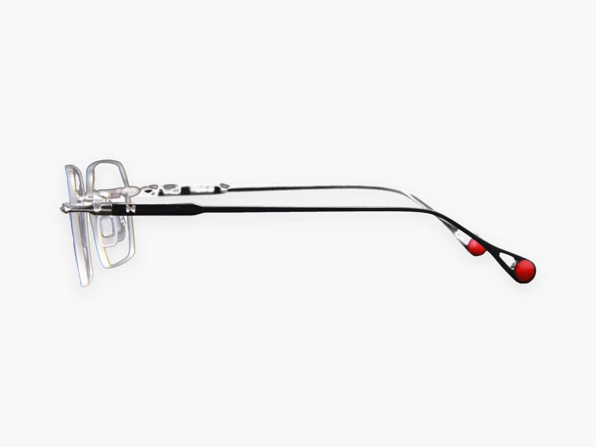 TITAN side view with arm length
