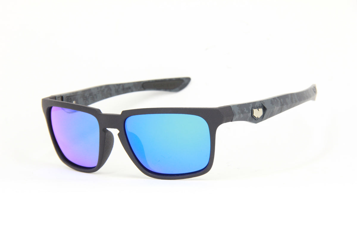 OUTLAW GRAPHITE BLACK SPEAR DIGITAL CAMO BLACK BLUE POLARIZED