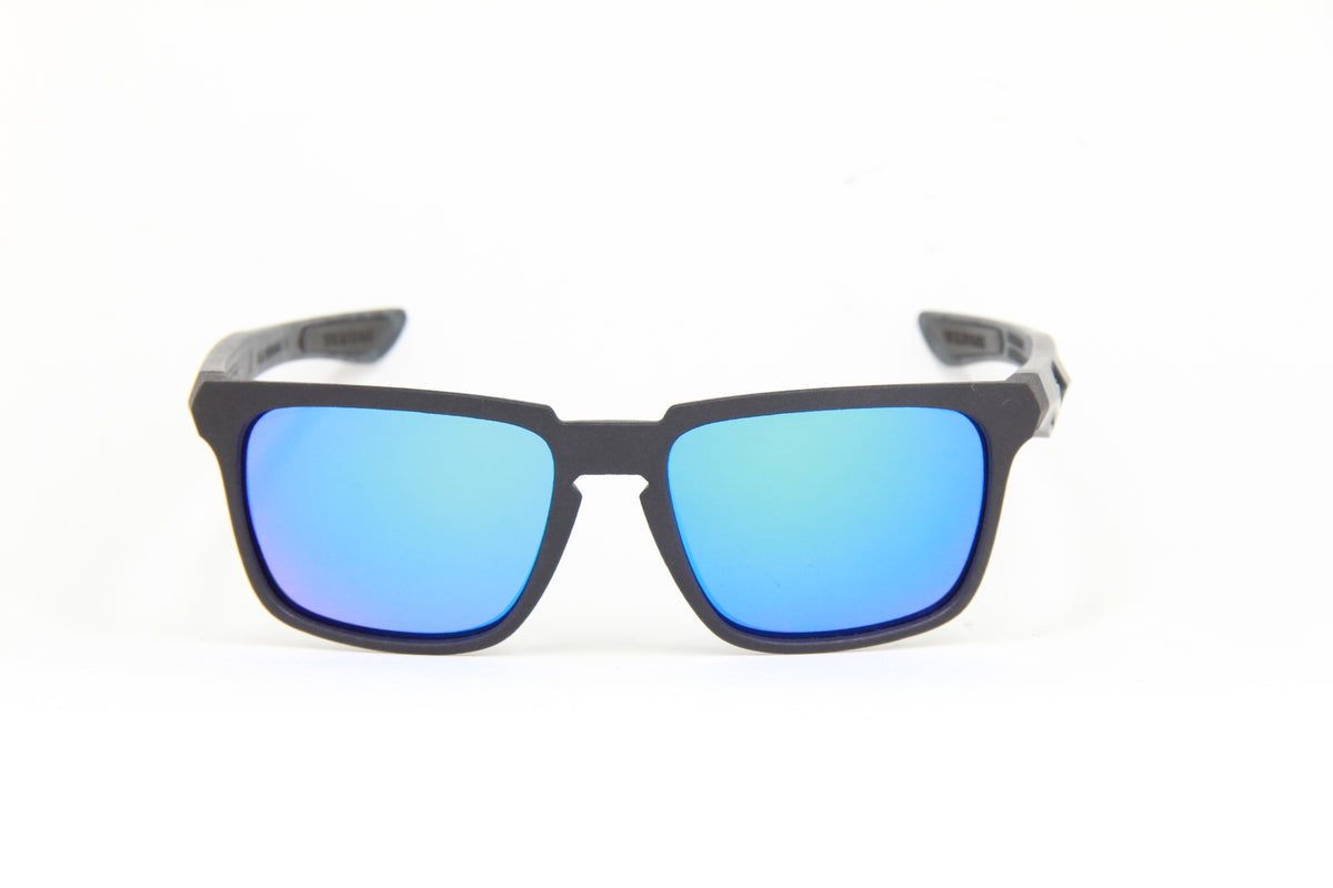 OUTLAW GRAPHITE BLACK SPEAR DIGITAL CAMO BLACK BLUE POLARIZED