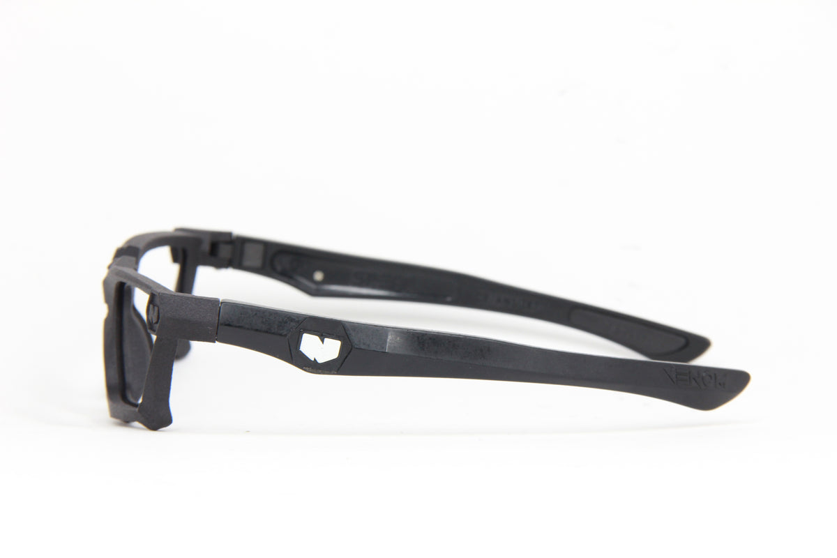 ATOM GRAPHITE BLACK SPEAR INDUSTRIAL BLACK (2024)