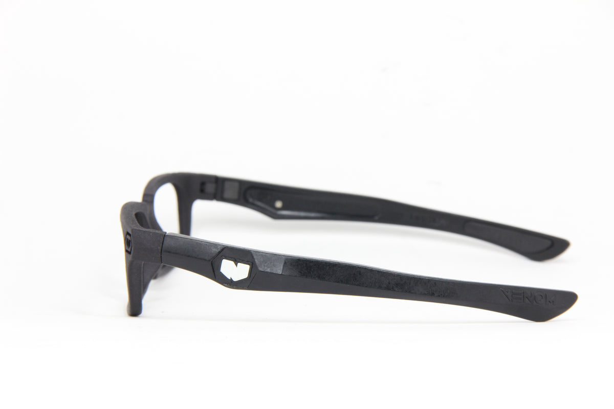 V2 GRAPHITE BLACK SPEAR INDUSTRIAL BLACK (2024)